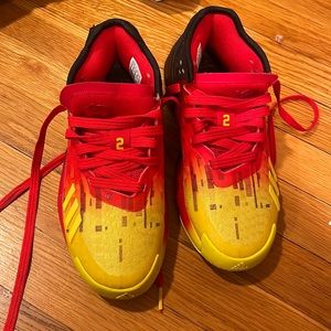 Adidas D.O.N sneakers big boys size 4 "The Incredibles " theme.